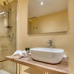 Izzhome Corso76 בית הארחה 3*