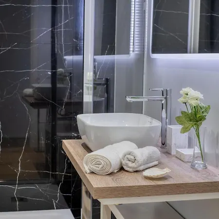 Izzhome Corso76 بيت ضيافة