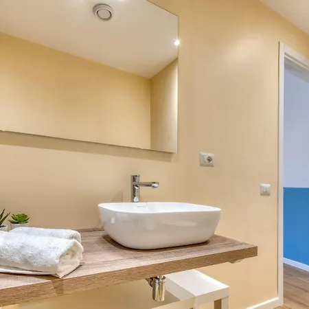 Izzhome Corso76 3*