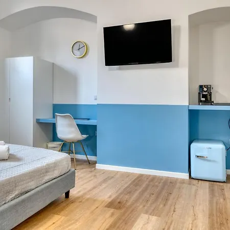 Izzhome Corso76 ゲストハウス カリアリ