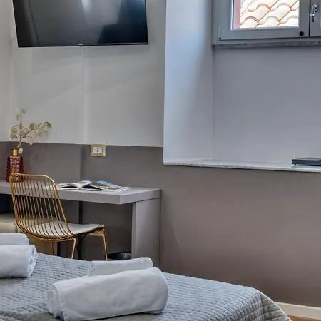 Izzhome Corso76 3* Cagliari