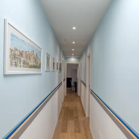 Izzhome Corso76 كالياري