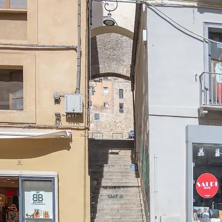 Izzhome Corso76 卡利亚里