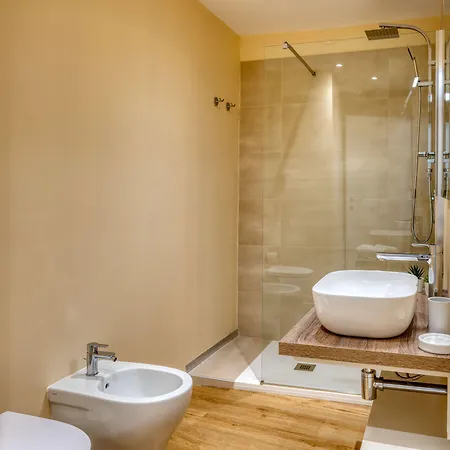 Izzhome Corso76 3* Cagliari
