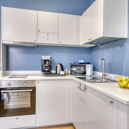 Izzhome Corso76 4* 卡利亚里