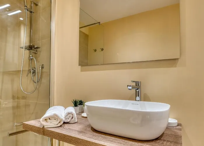 Izzhome Corso76 Guest house 4*